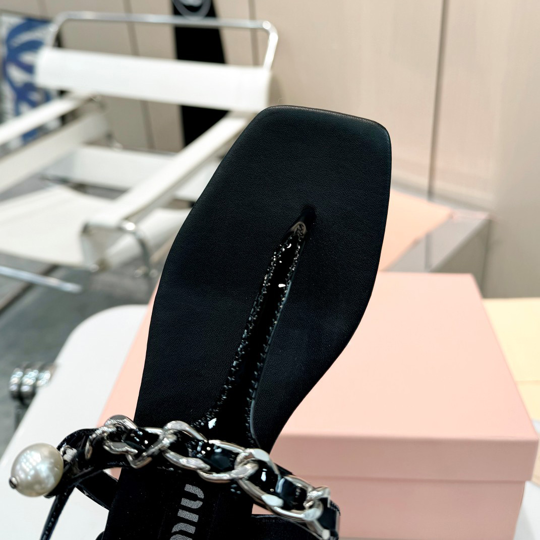 Miu Miu Patent Leather Thong Sandals - 