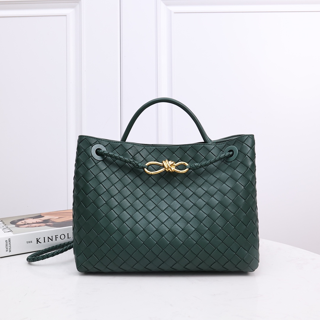 Bottega Veneta Medium Andiamo  32*24*12CM - PerfectKickZ