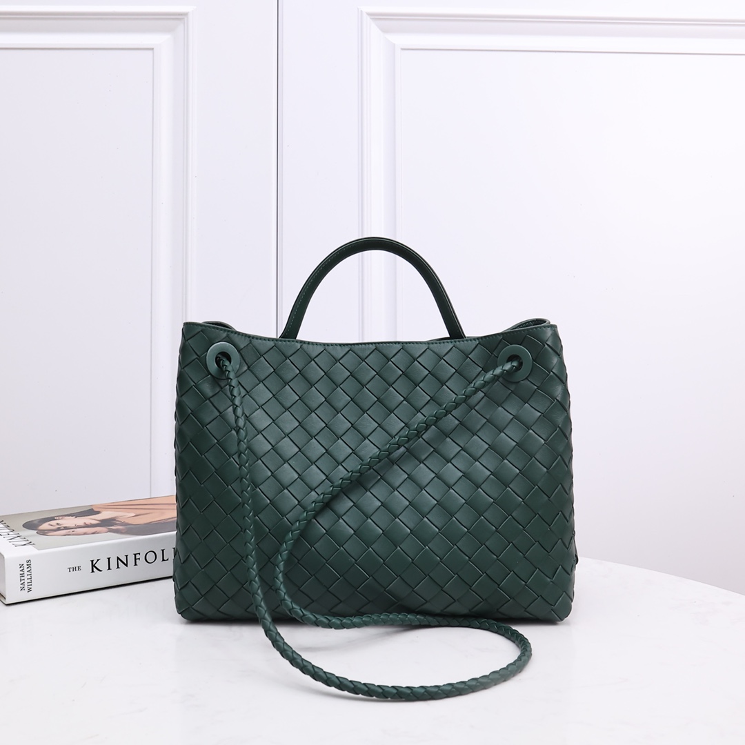 Bottega Veneta Medium Andiamo  32*24*12CM - PerfectKickZ