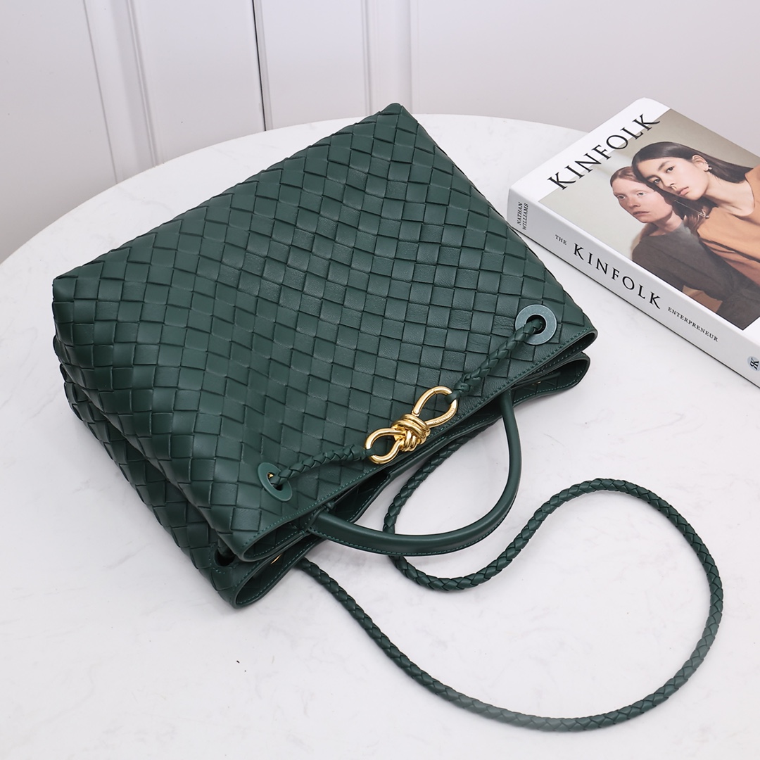 Bottega Veneta Medium Andiamo  32*24*12CM - PerfectKickZ