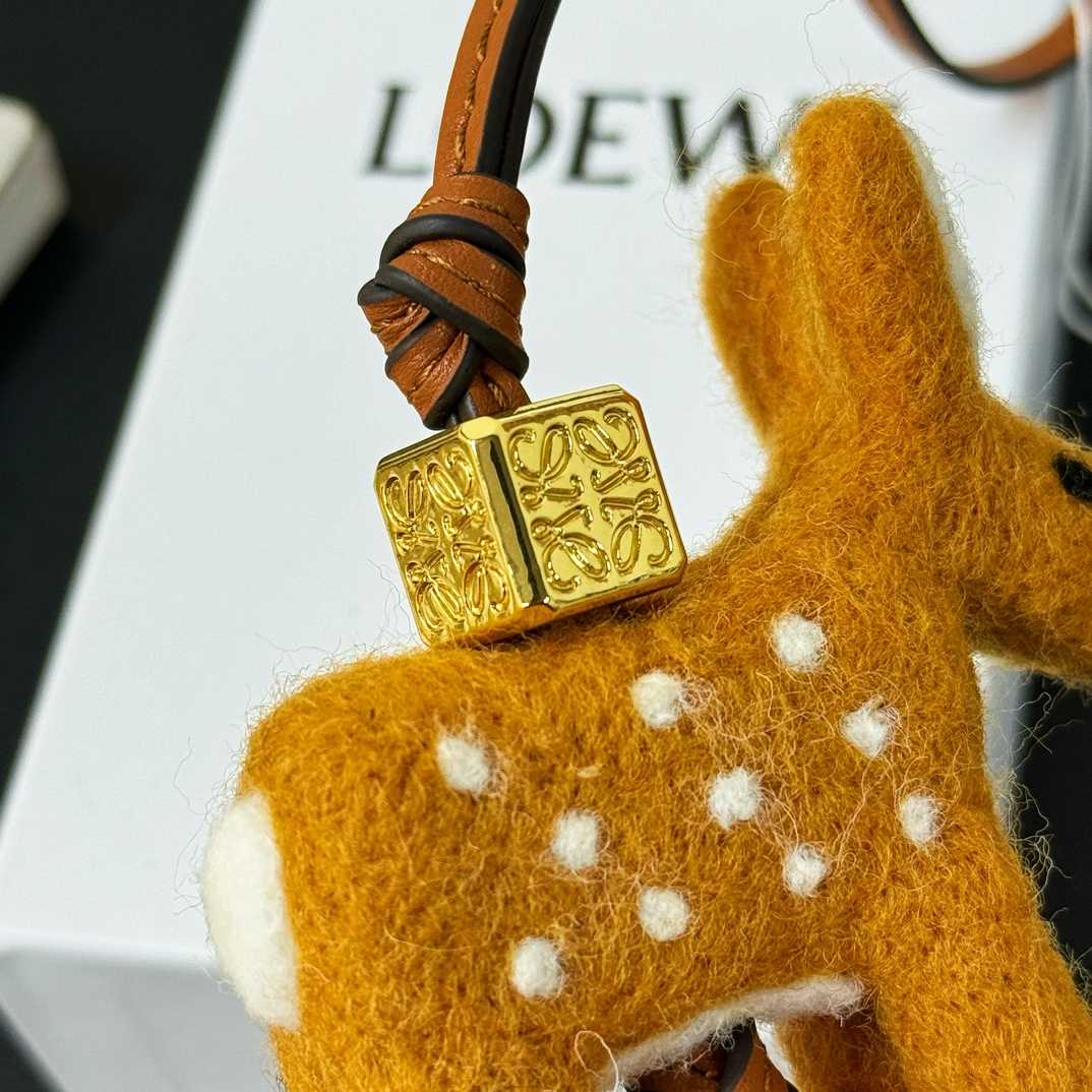Loewe Deer Charm In Felt And Calfskin - PerfectKickZ