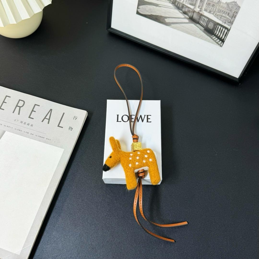 Loewe Deer Charm In Felt And Calfskin - PerfectKickZ