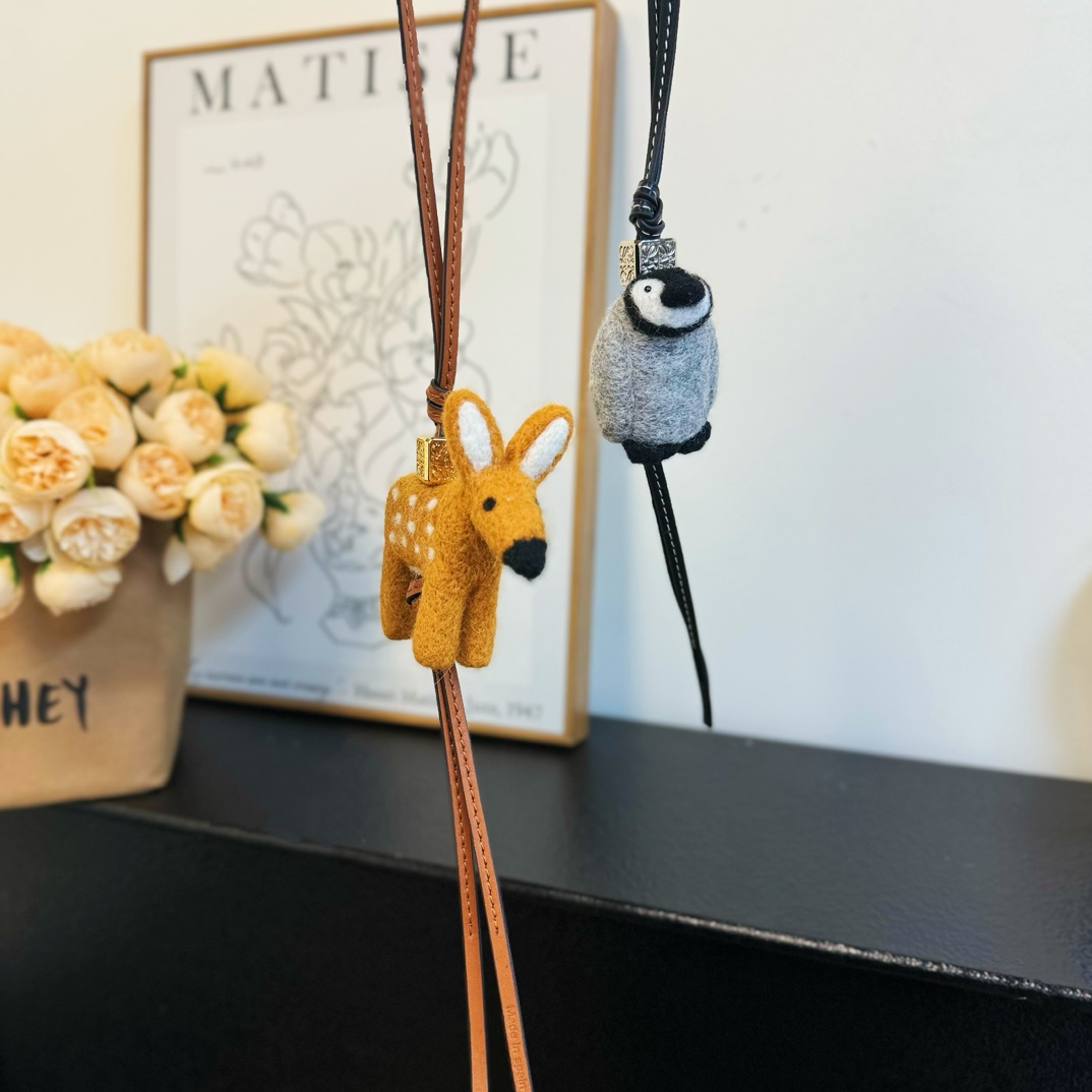 Loewe Deer Charm In Felt And Calfskin - PerfectKickZ