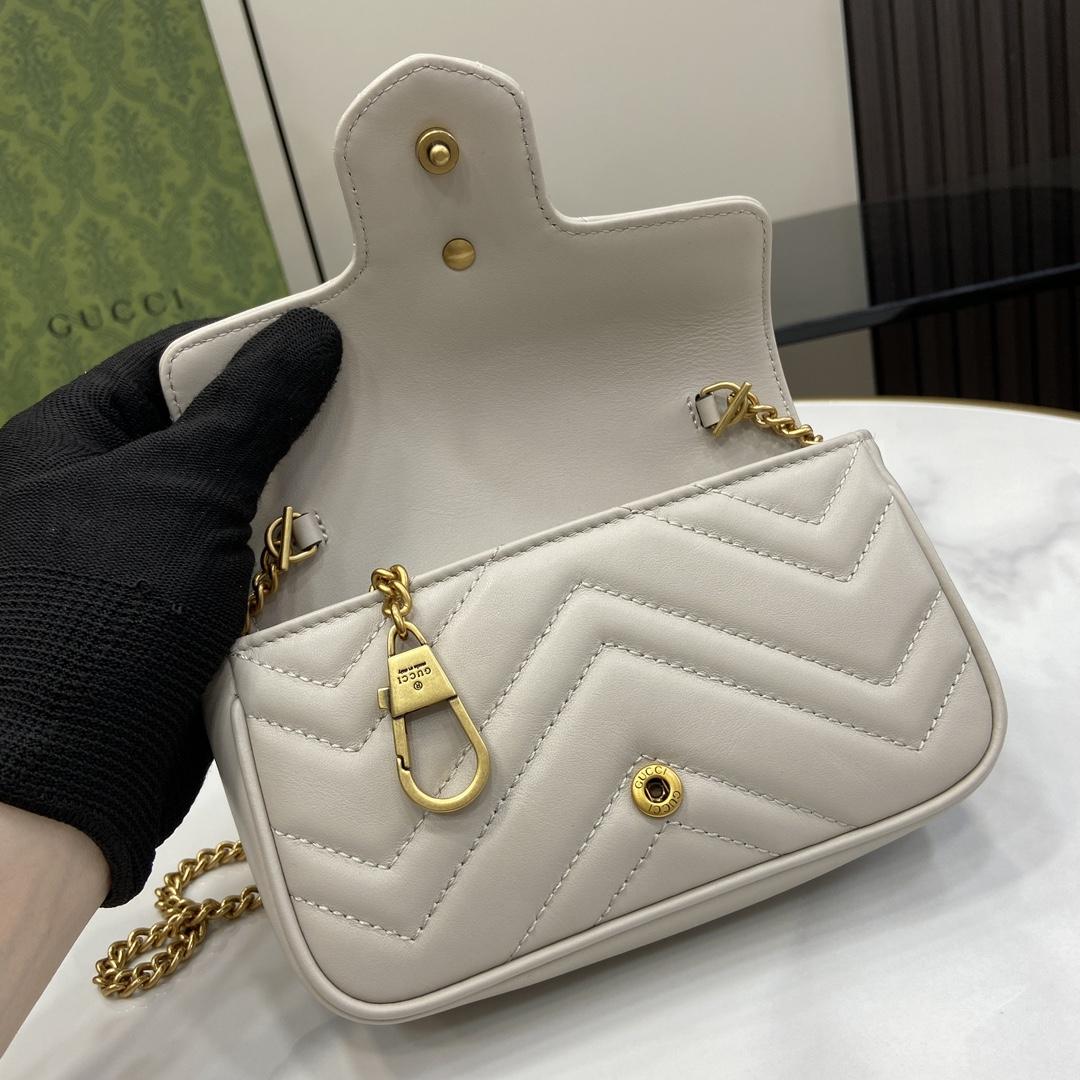 Gucci GG Marmont Super Mini Bag - 