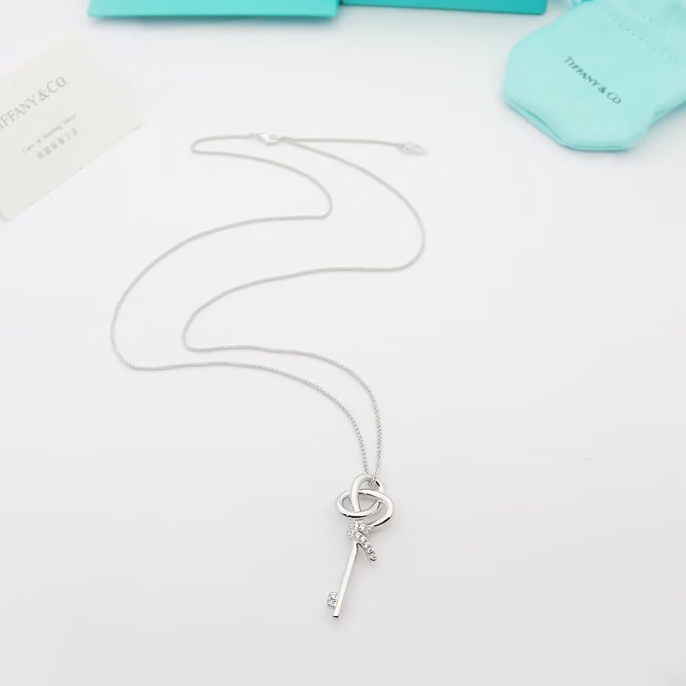 Tiffany&CO Woven Keys Small Pendant - PerfectKickZ
