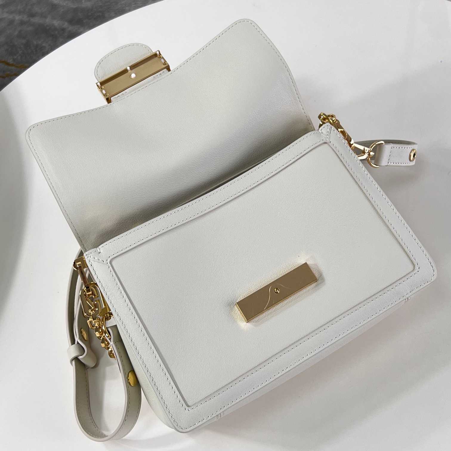 Louis Vuitton Dauphine Soft MM   M25050 - PerfectKickZ