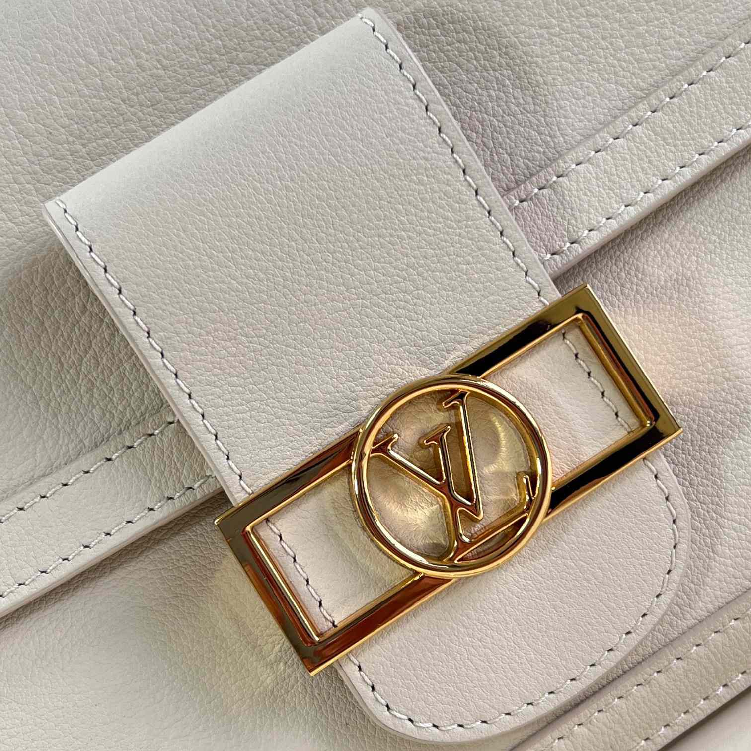 Louis Vuitton Dauphine Soft MM   M25050 - PerfectKickZ