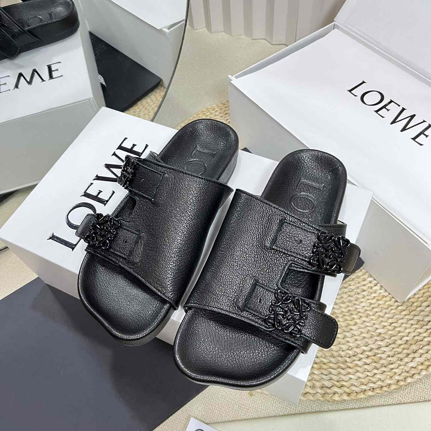 Loewe Ease slide In Goatskin - PerfectKickZ