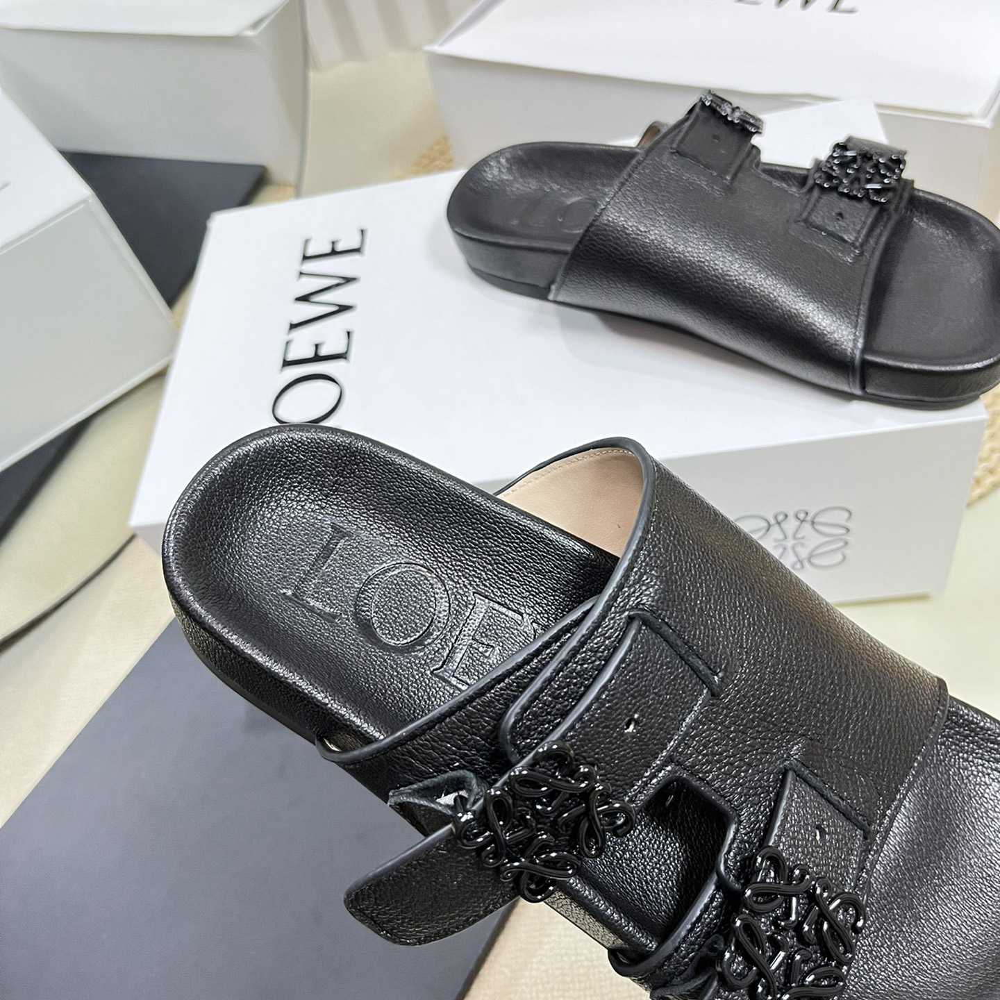 Loewe Ease slide In Goatskin - 