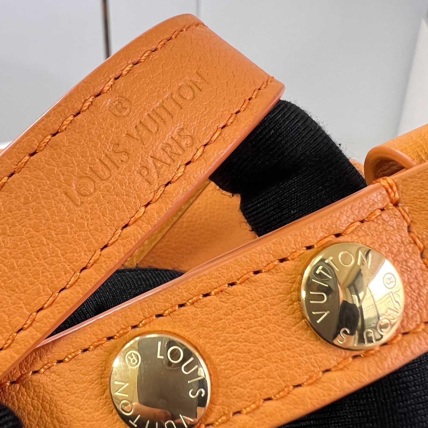 Louis Vuitton Dauphine Soft MM   M25048 - PerfectKickZ