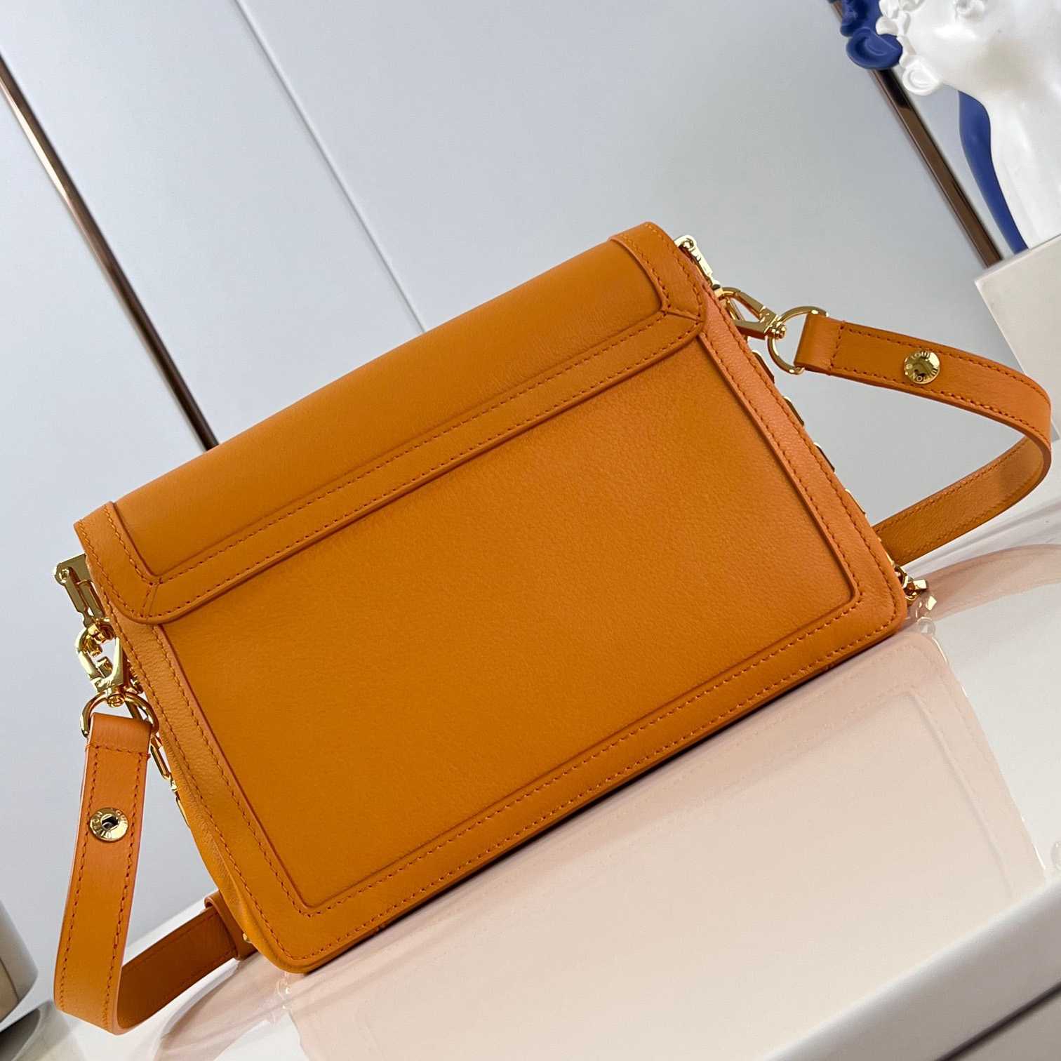 Louis Vuitton Dauphine Soft MM   M25048 - PerfectKickZ
