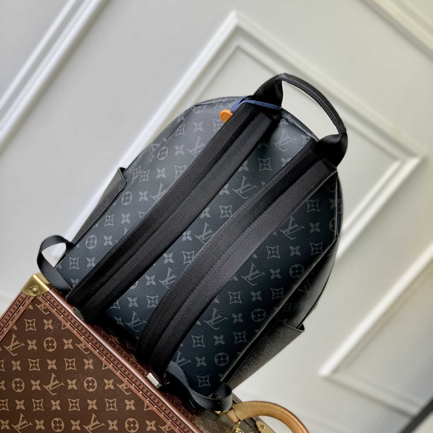 Louis Vuitton Discovery Backpack   M31033 - PerfectKickZ