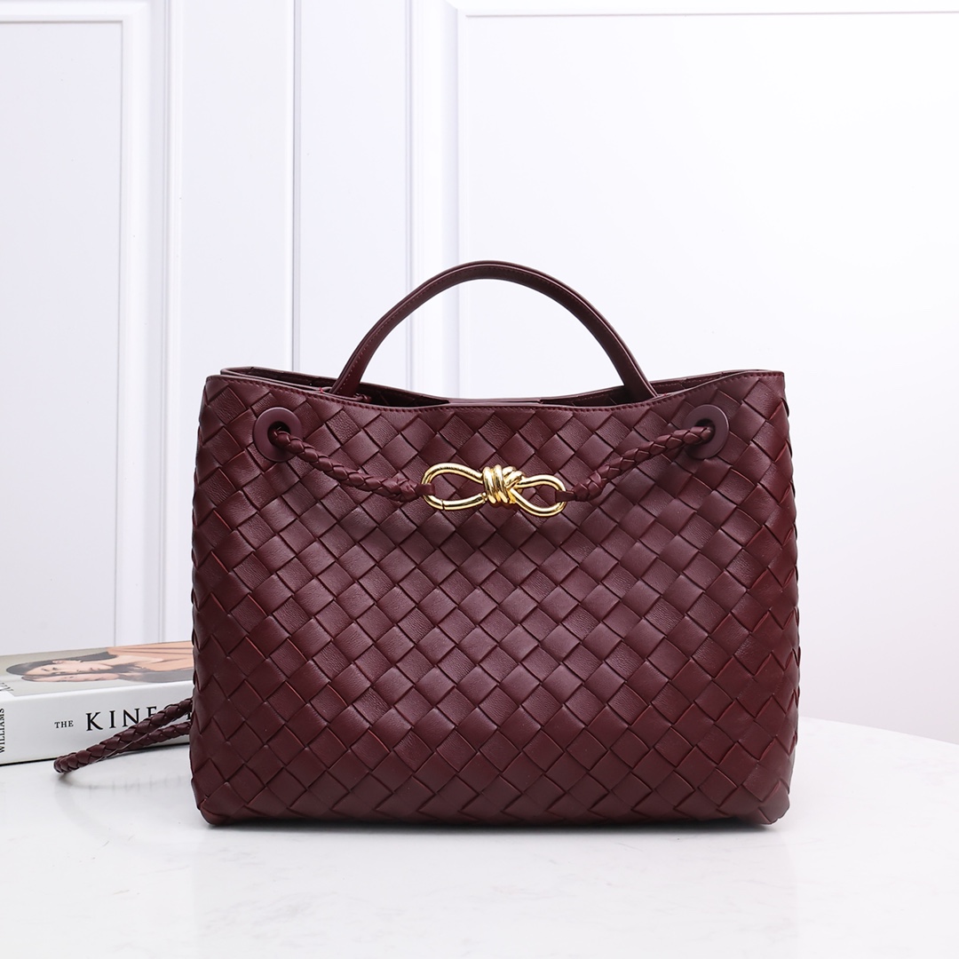 Bottega Veneta Medium Andiamo  32*24*12CM - PerfectKickZ