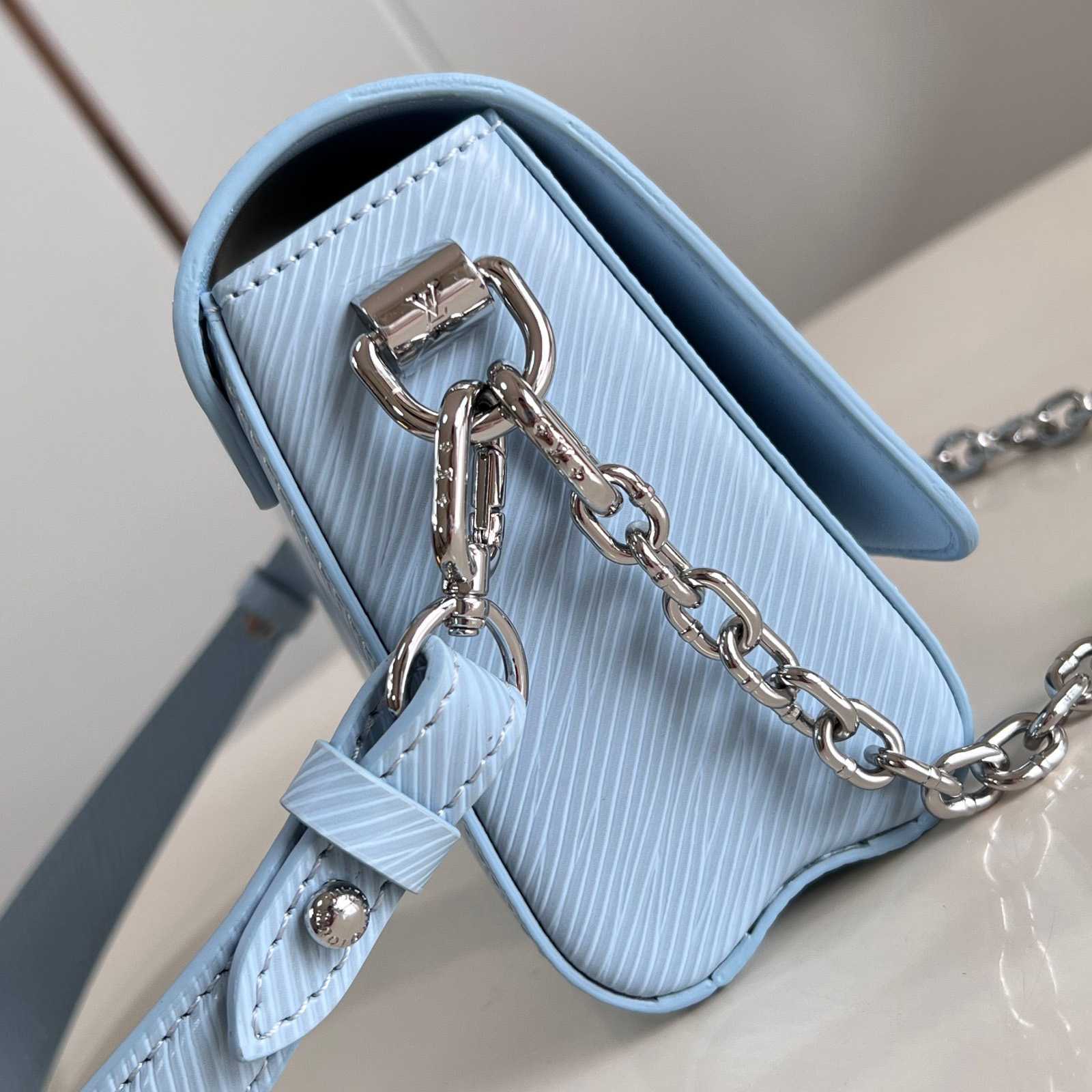 Louis Vuitton Twist West   M24566 - PerfectKickZ