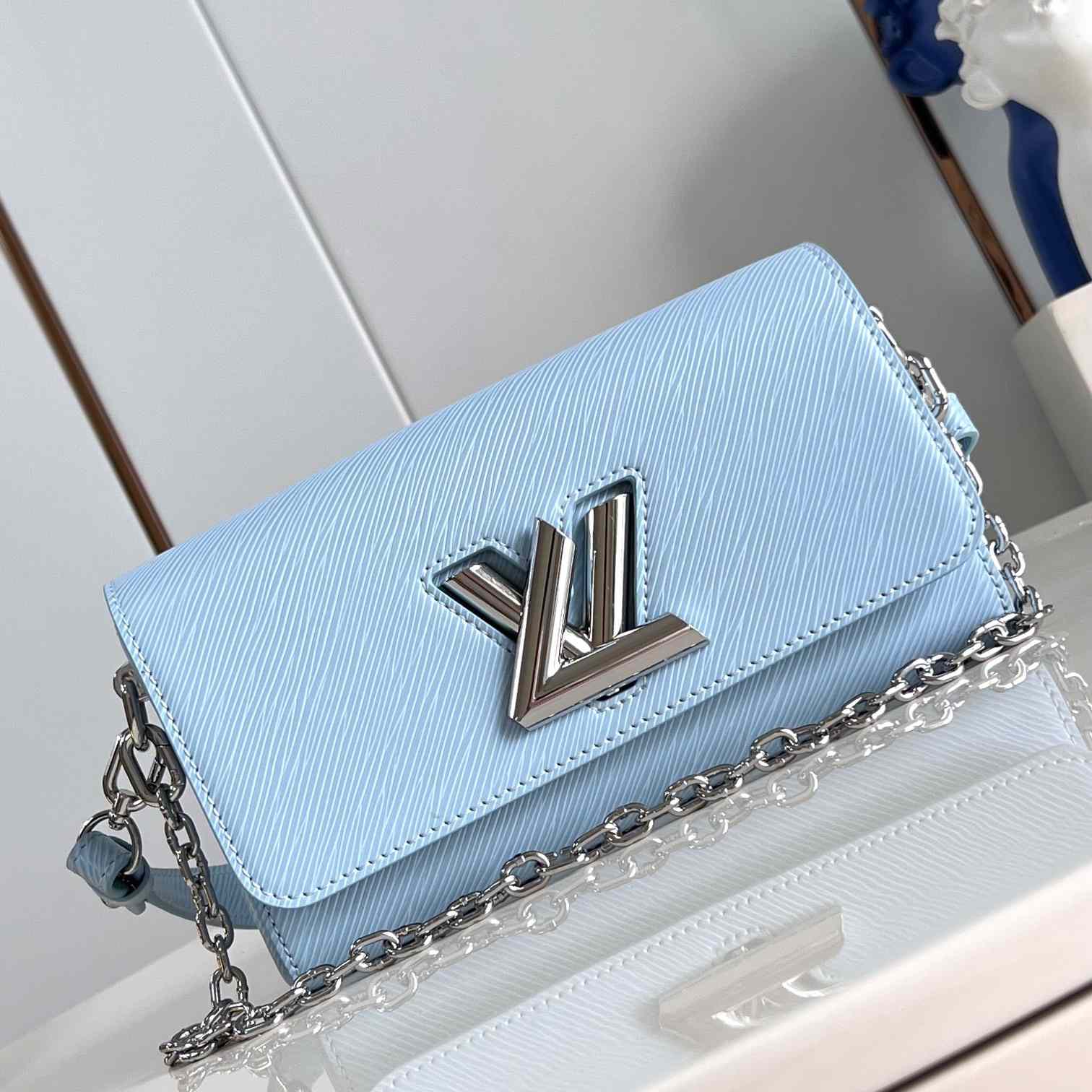 Louis Vuitton Twist West   M24566 - PerfectKickZ