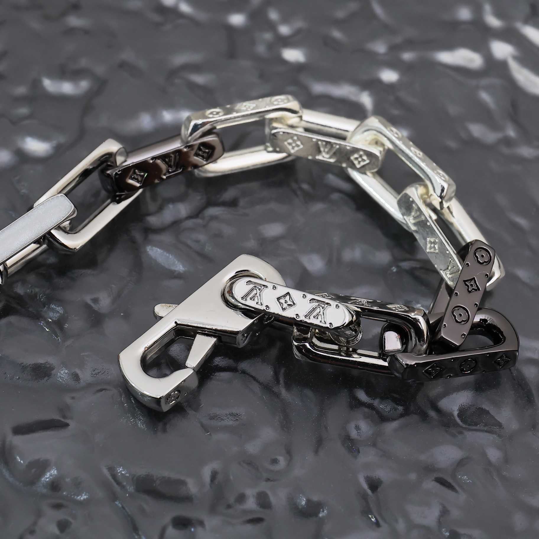 Louis Vuitton Monogram Chain Bracelet   M00686 - PerfectKickZ