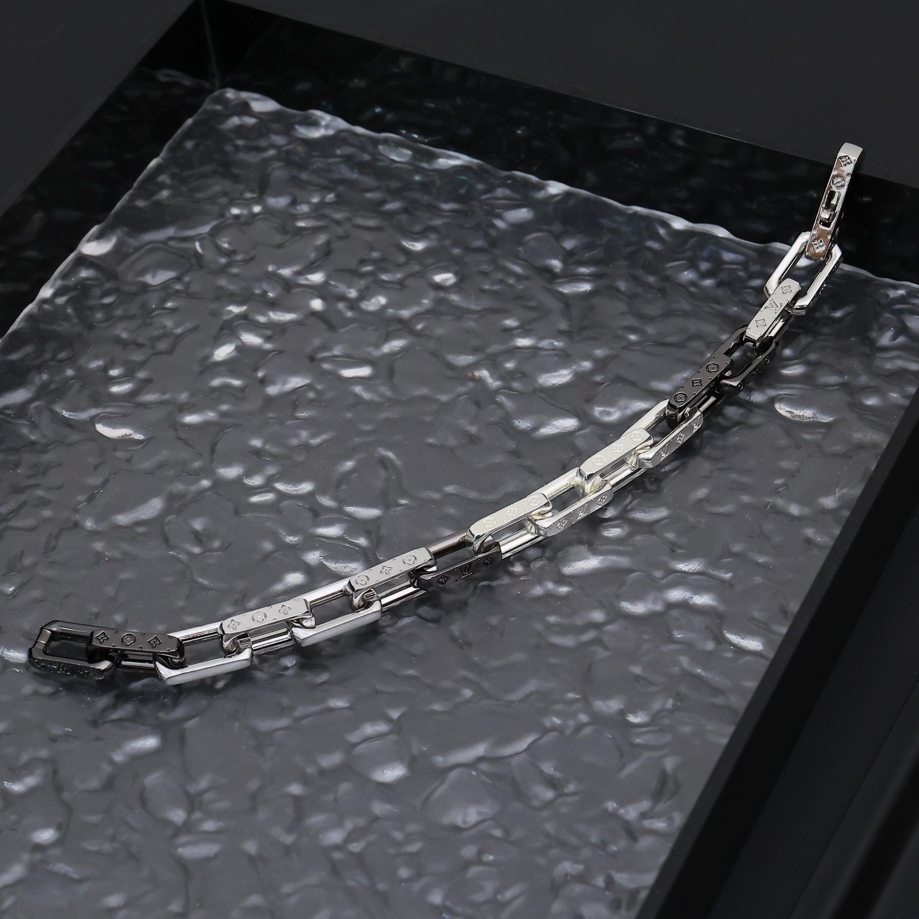 Louis Vuitton Monogram Chain Bracelet   M00686 - PerfectKickZ