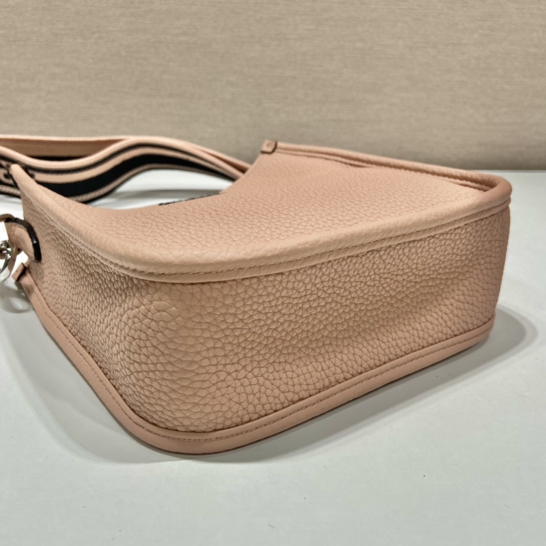 Prada Logo-Plaque Shoulder Bag   (19x20x6cm) - PerfectKickZ
