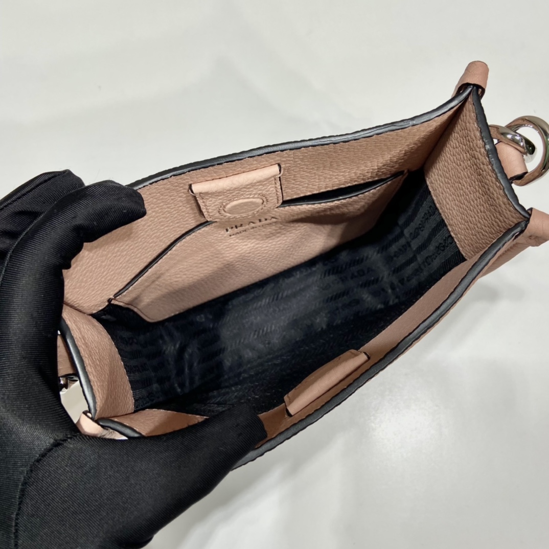 Prada Logo-Plaque Shoulder Bag   (19x20x6cm) - PerfectKickZ