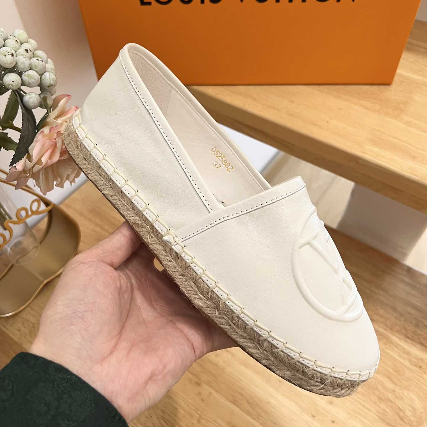 Louis Vuitton Starboard Flat Espadrille      1ABVLU - PerfectKickZ