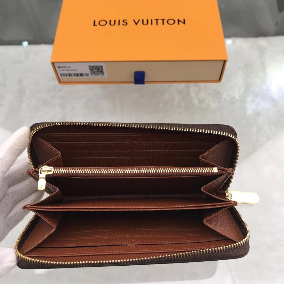 Louis Vuitton Zippy Wallet     M42616 - 