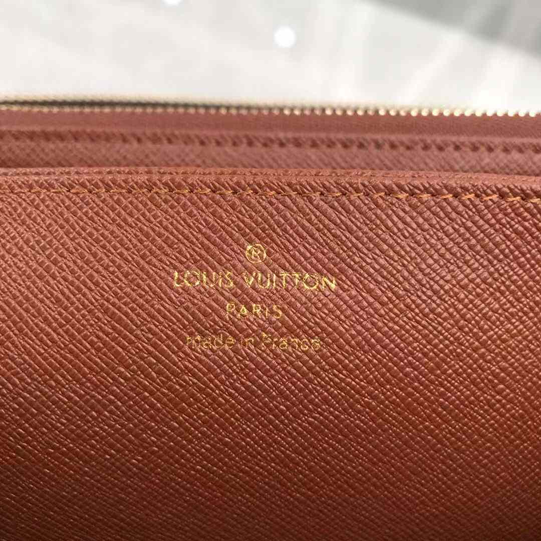 Louis Vuitton Zippy Wallet     M42616 - 