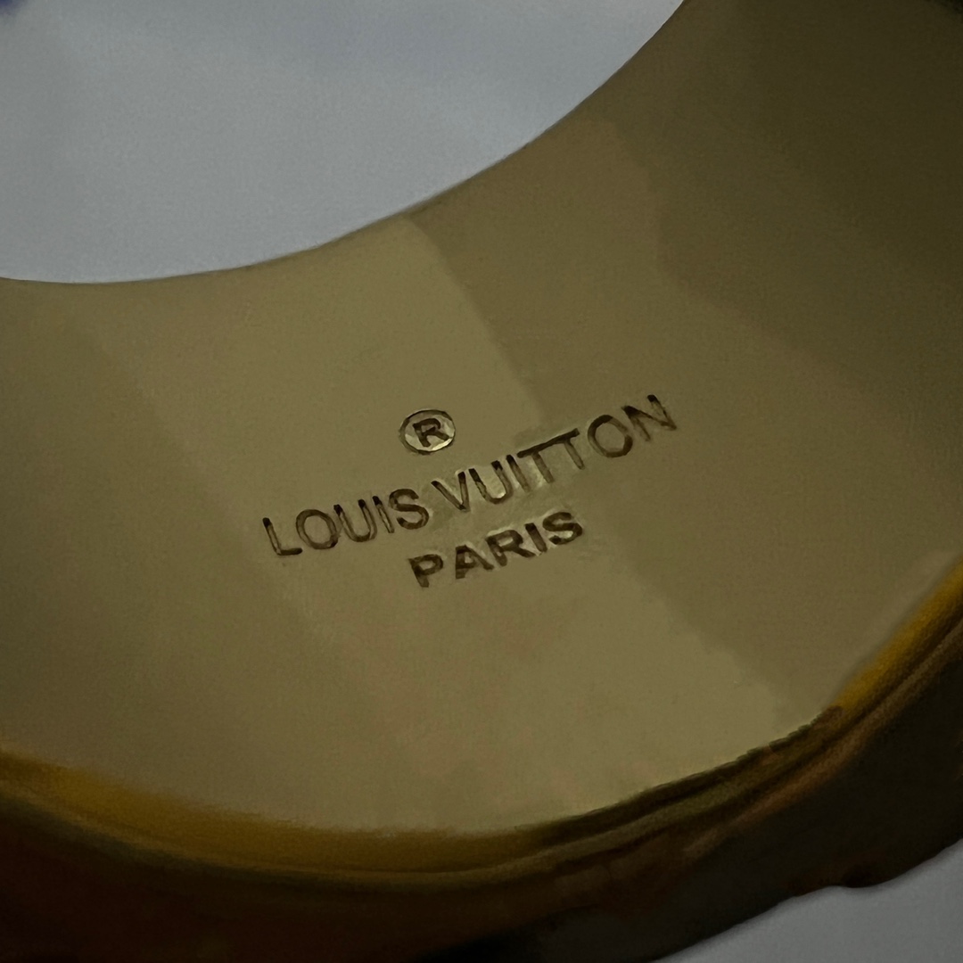 Louis Vuitton LV Rope Ring    M1543L - PerfectKickZ
