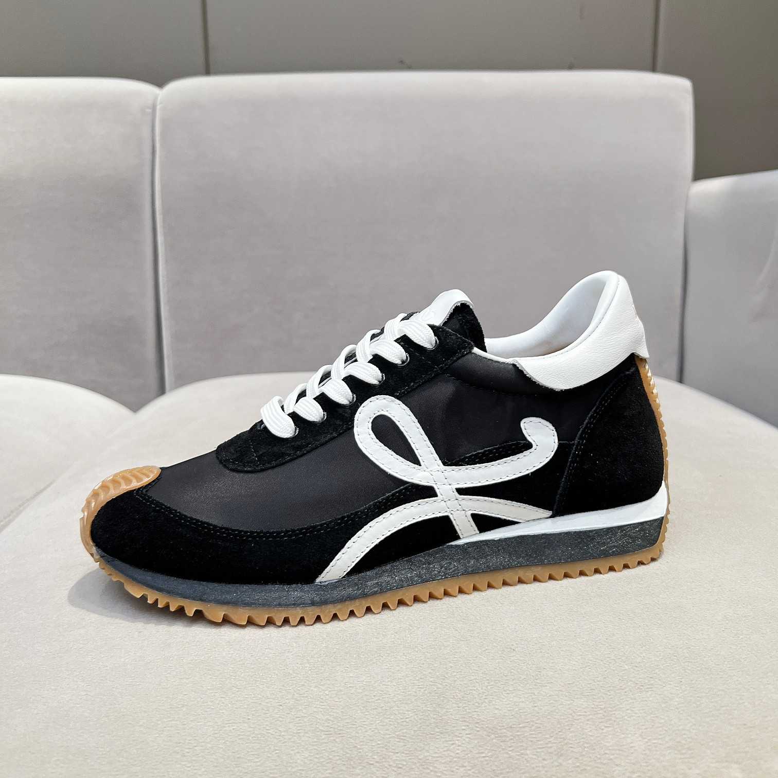 Loewe Flow Runner - PerfectKickZ