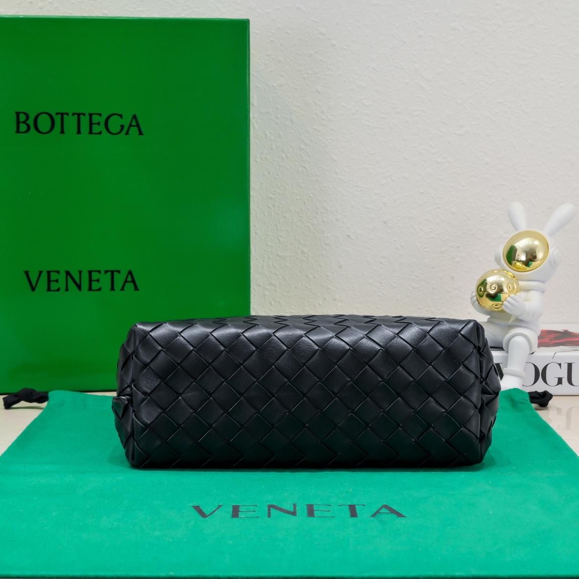 Bottega Veneta Small Andiamo With Chain - PerfectKickZ