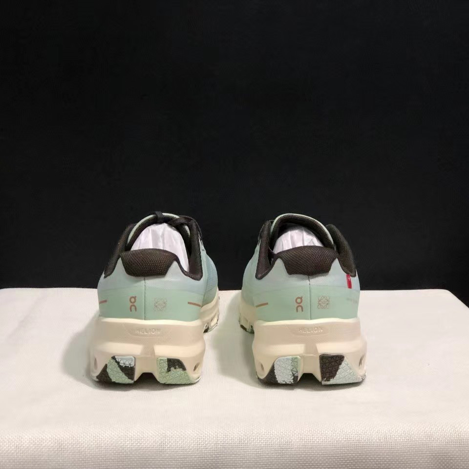 Loewe x On ‘Cloudventure’ Low Top Lace Up Sneakers - 