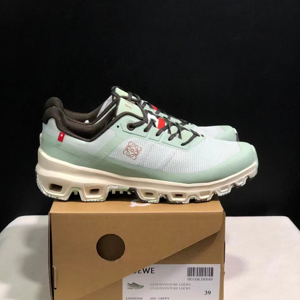 Loewe x On ‘Cloudventure’ Low Top Lace Up Sneakers - 