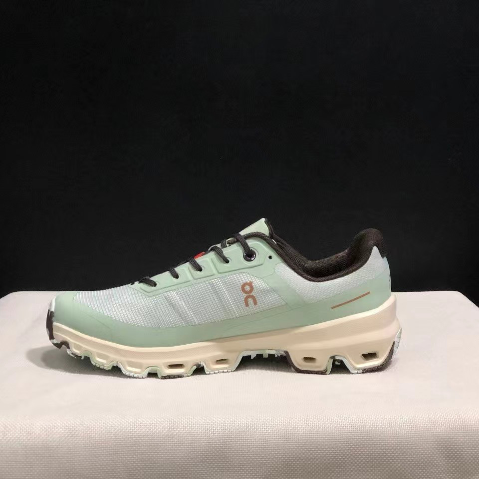 Loewe x On ‘Cloudventure’ Low Top Lace Up Sneakers - 
