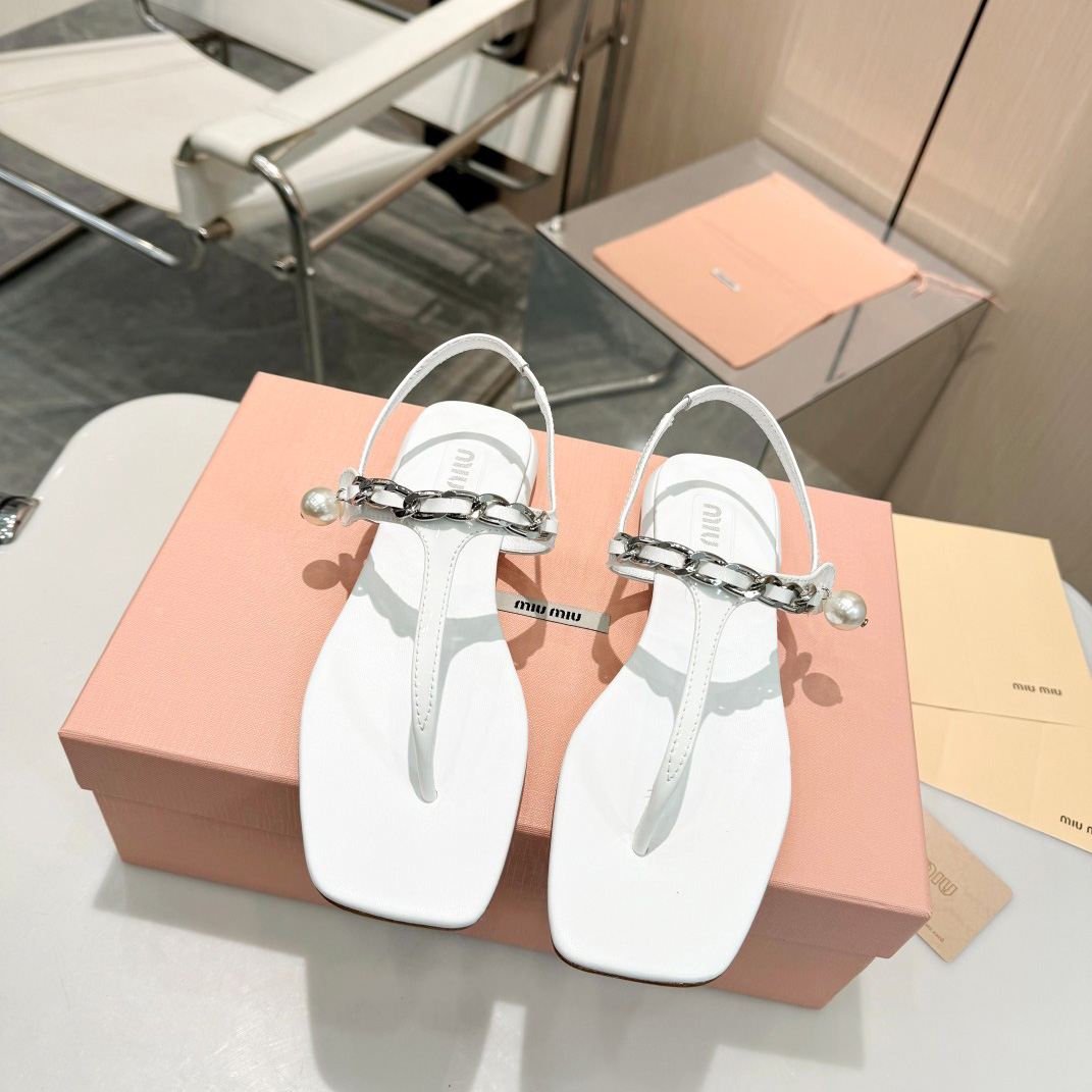 Miu Miu Patent Leather Thong Sandals - PerfectKickZ
