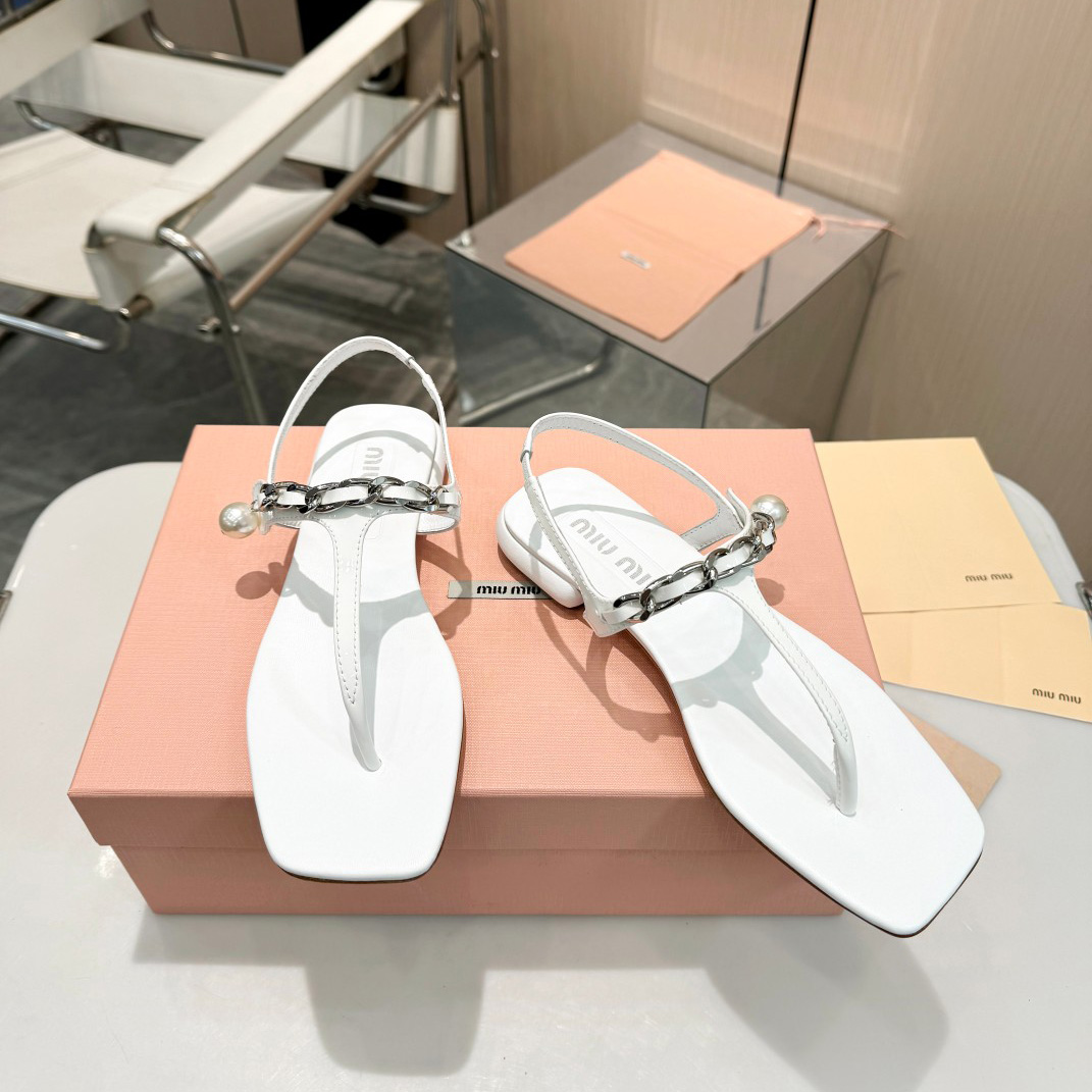 Miu Miu Patent Leather Thong Sandals - PerfectKickZ