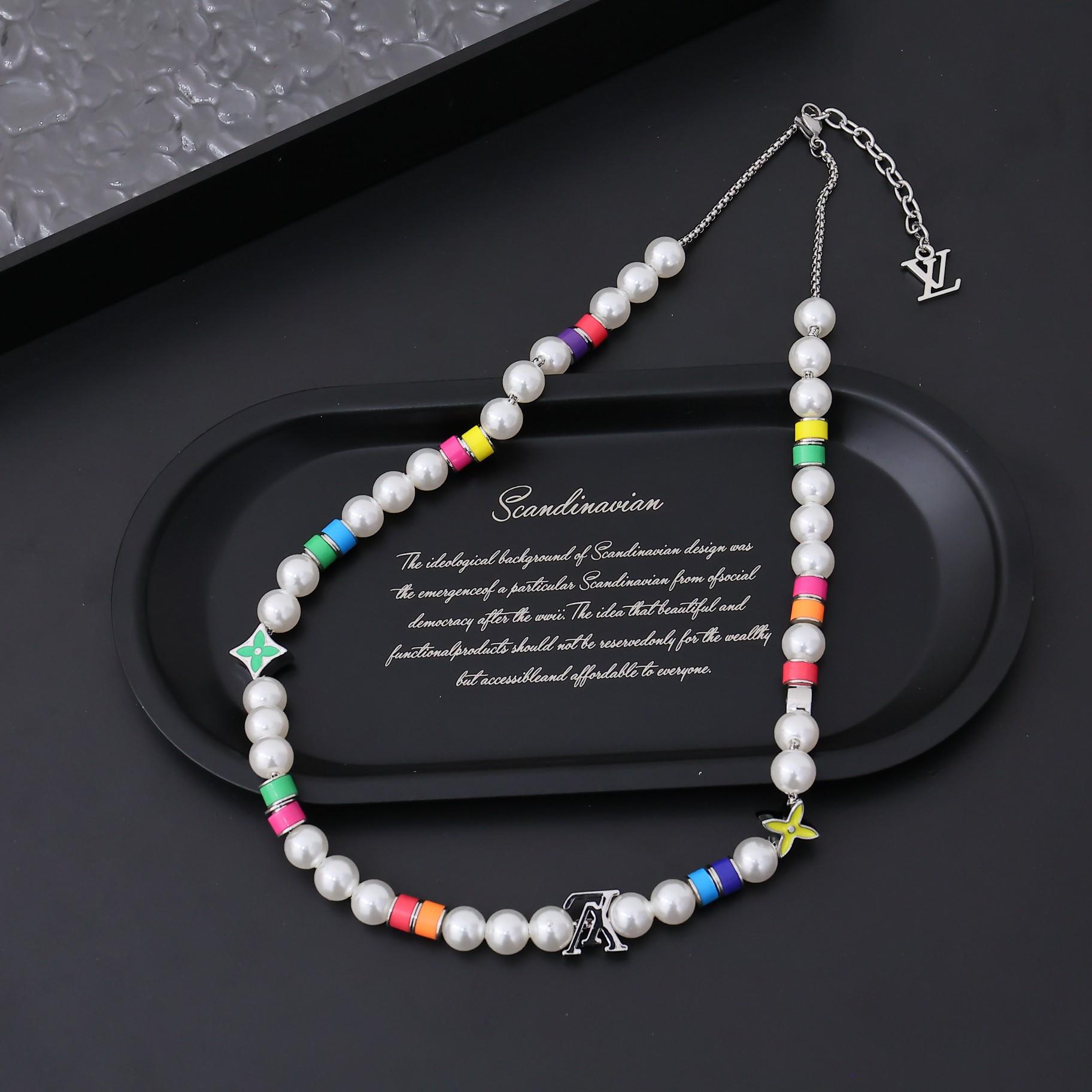Louis Vuitton MNG Pearls Party Necklace   M01500 - PerfectKickZ
