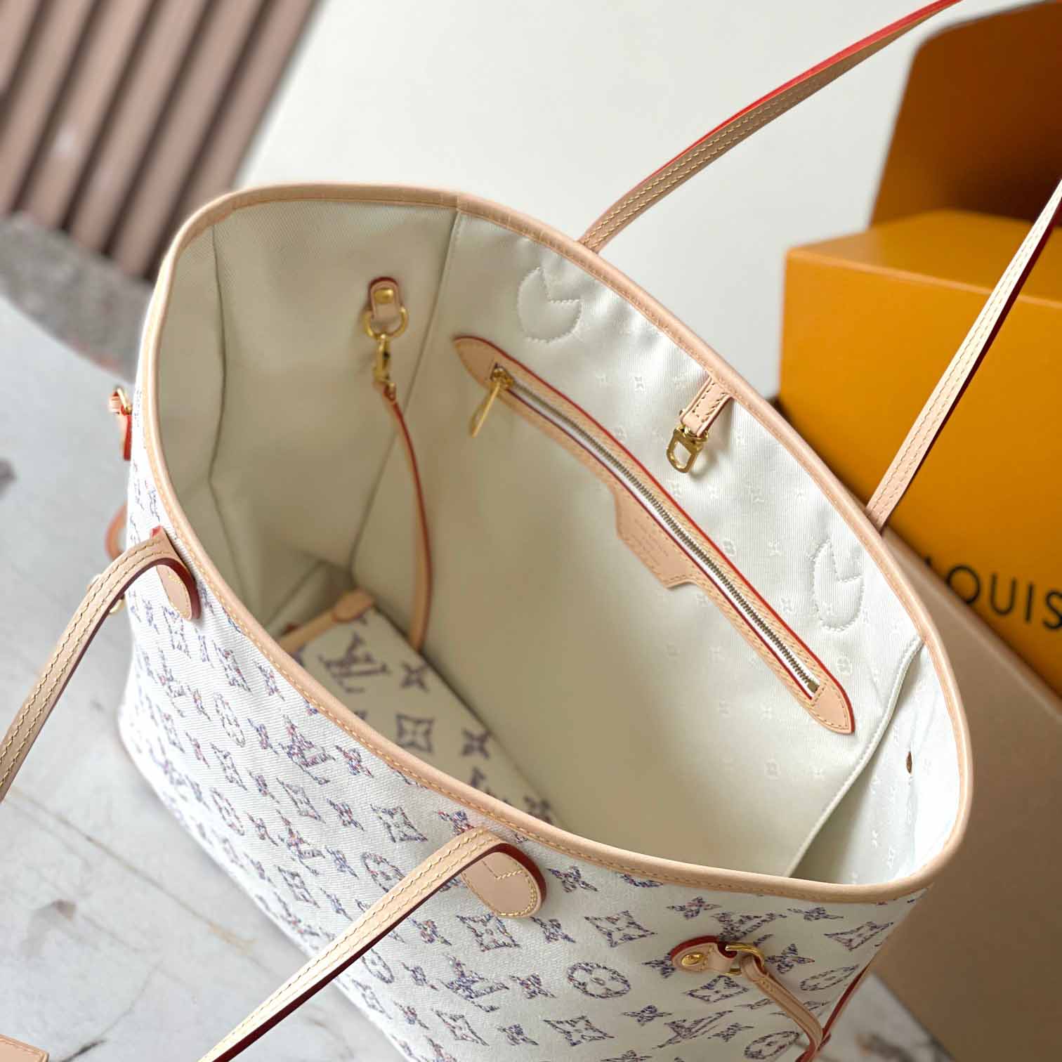 Louis Vuitton Neverfull MM   M24905 - 