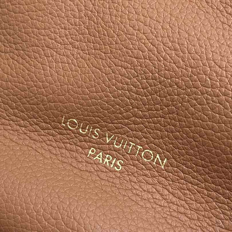 Louis Vuitton Low Key Hobo MM   M24974 - PerfectKickZ