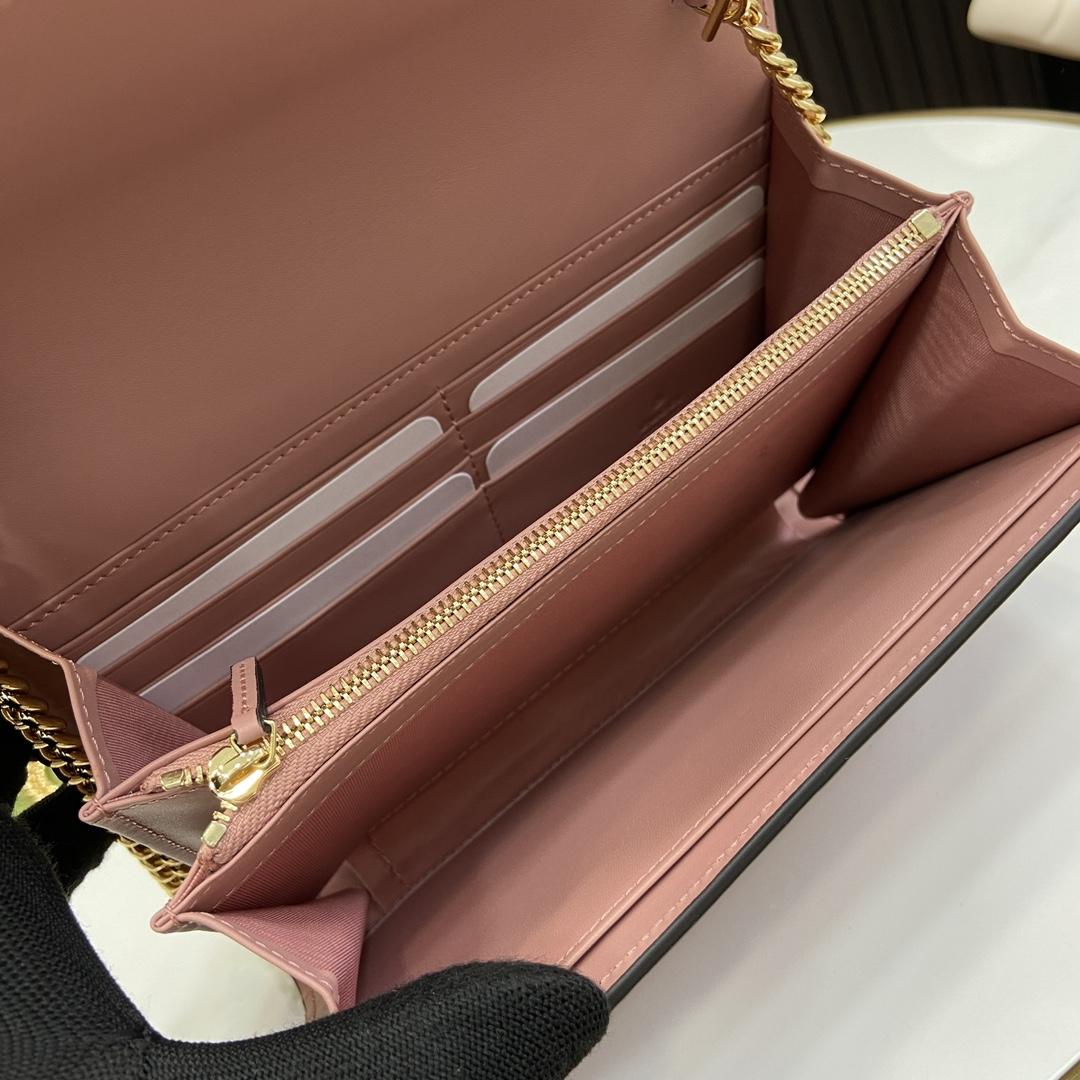 Gucci GG Chain Wallet - PerfectKickZ