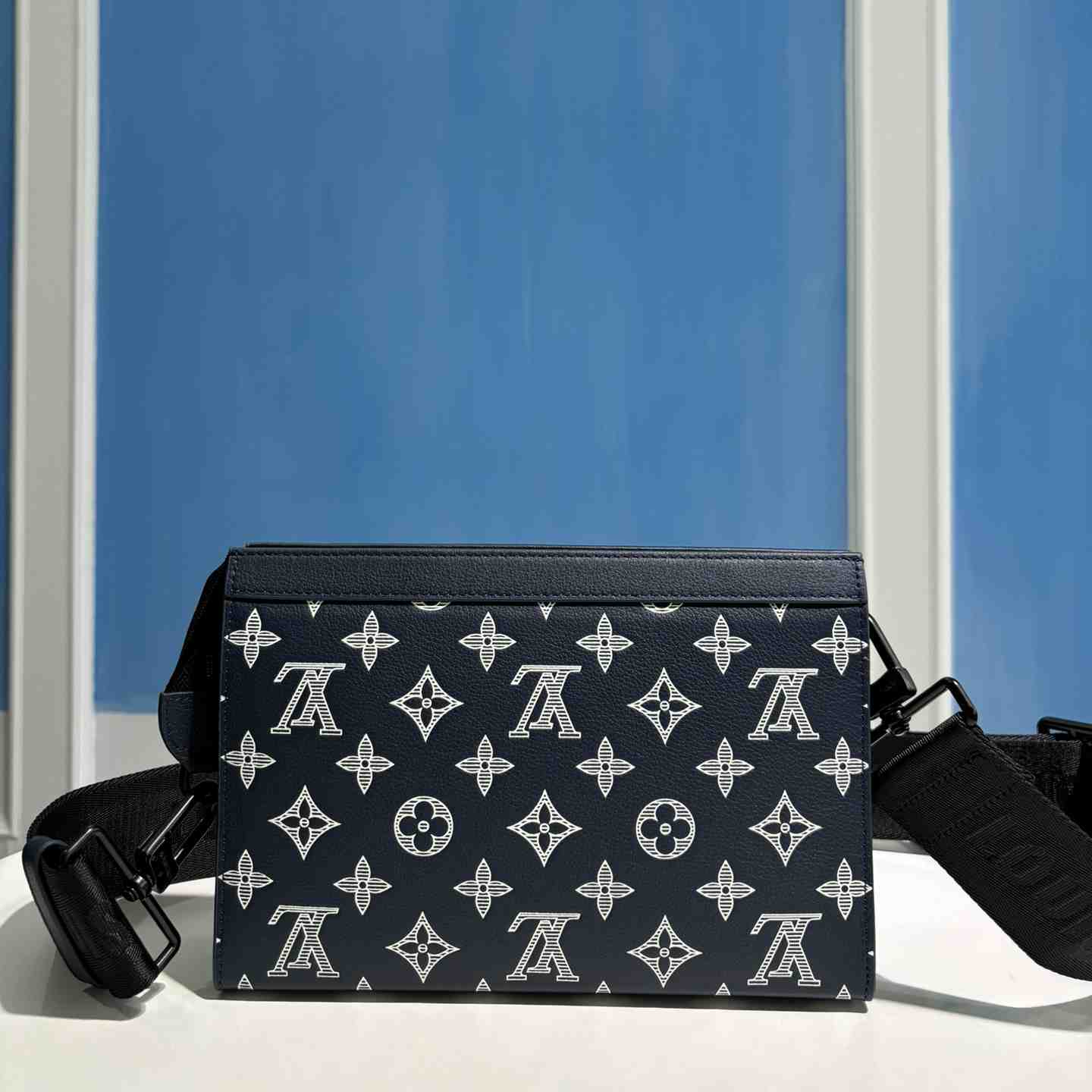 Louis Vuitton Gaston Wearable Wallet   M83384 - PerfectKickZ