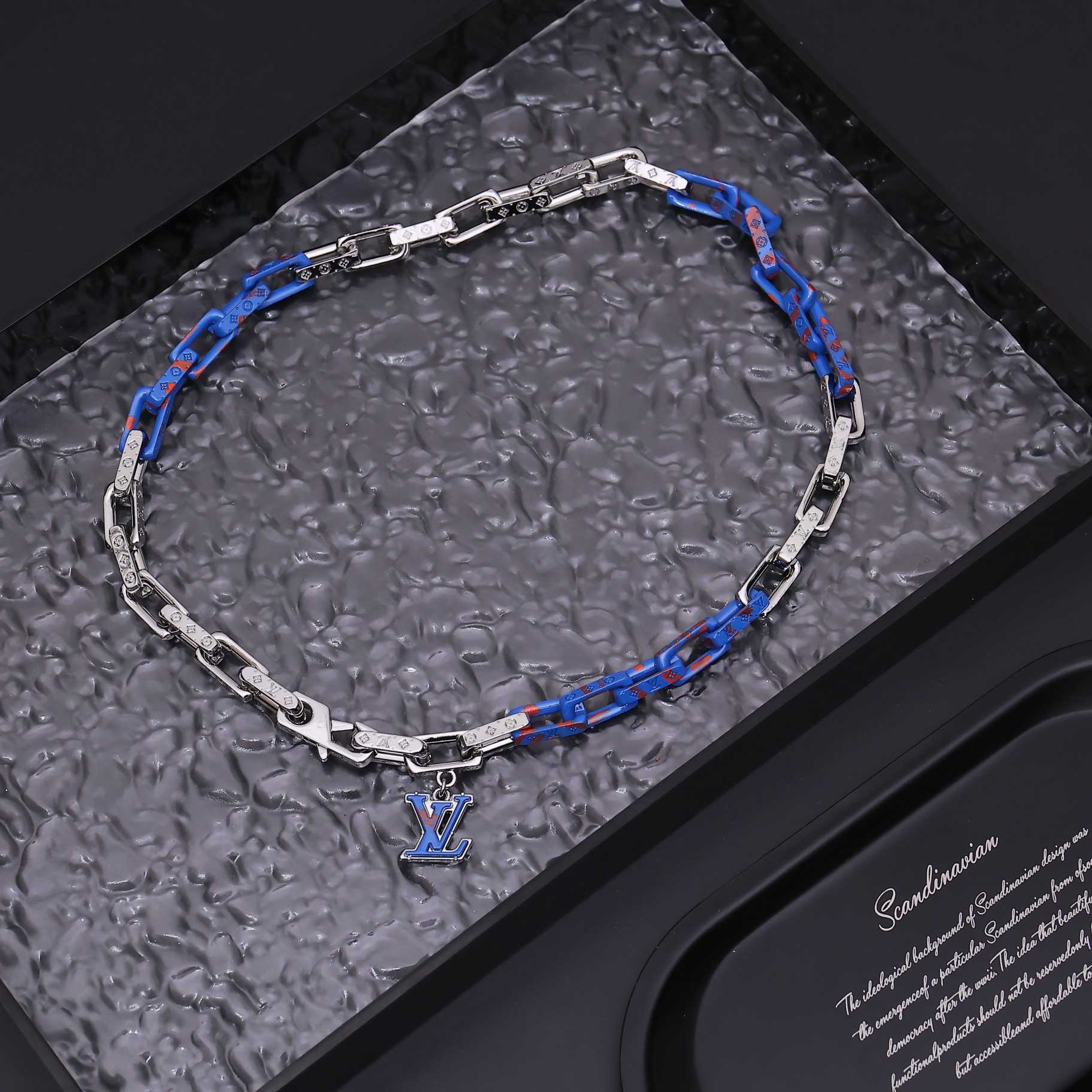 Louis Vuitton Monogram Chain Necklace   M01494 - PerfectKickZ