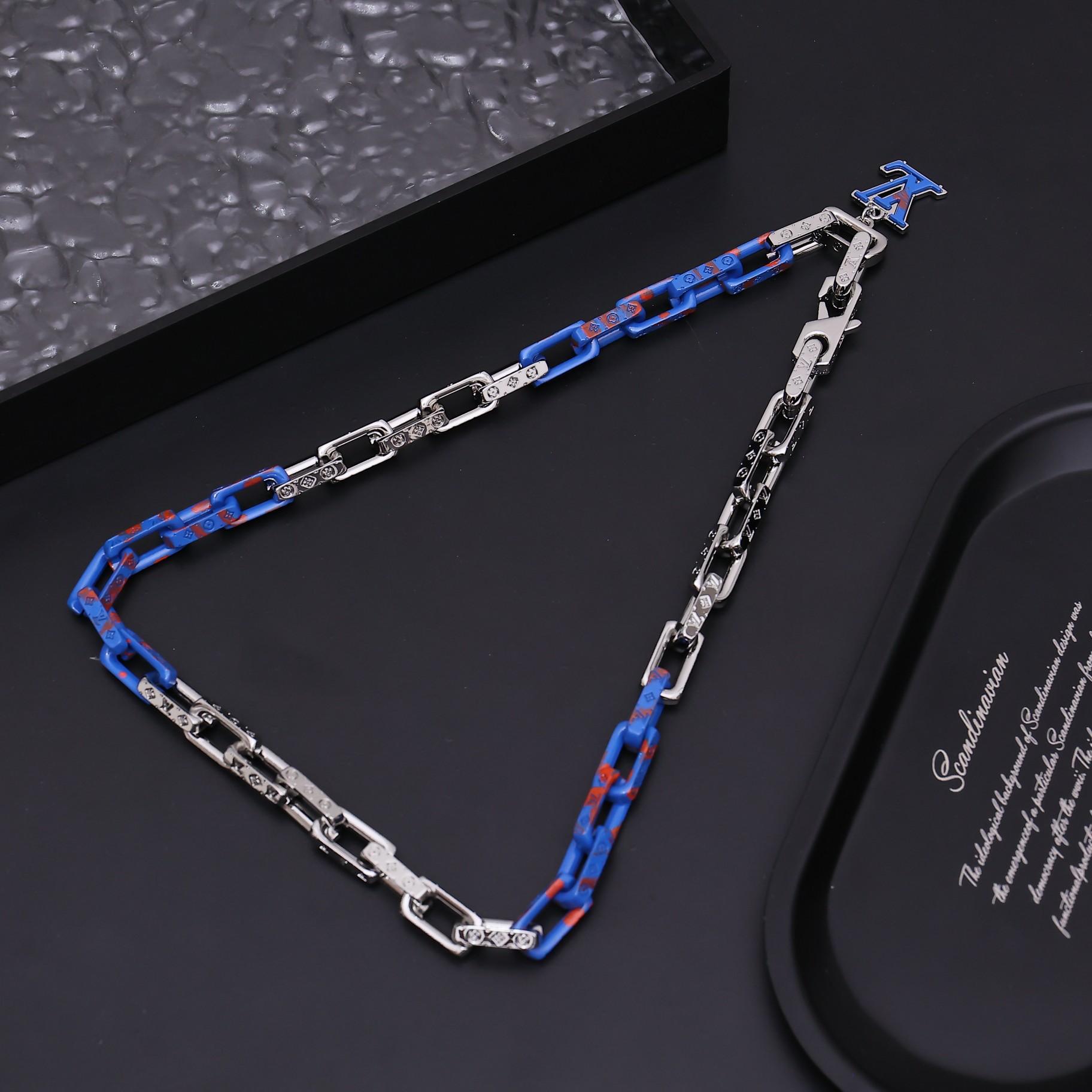 Louis Vuitton Monogram Chain Necklace   M01494 - PerfectKickZ