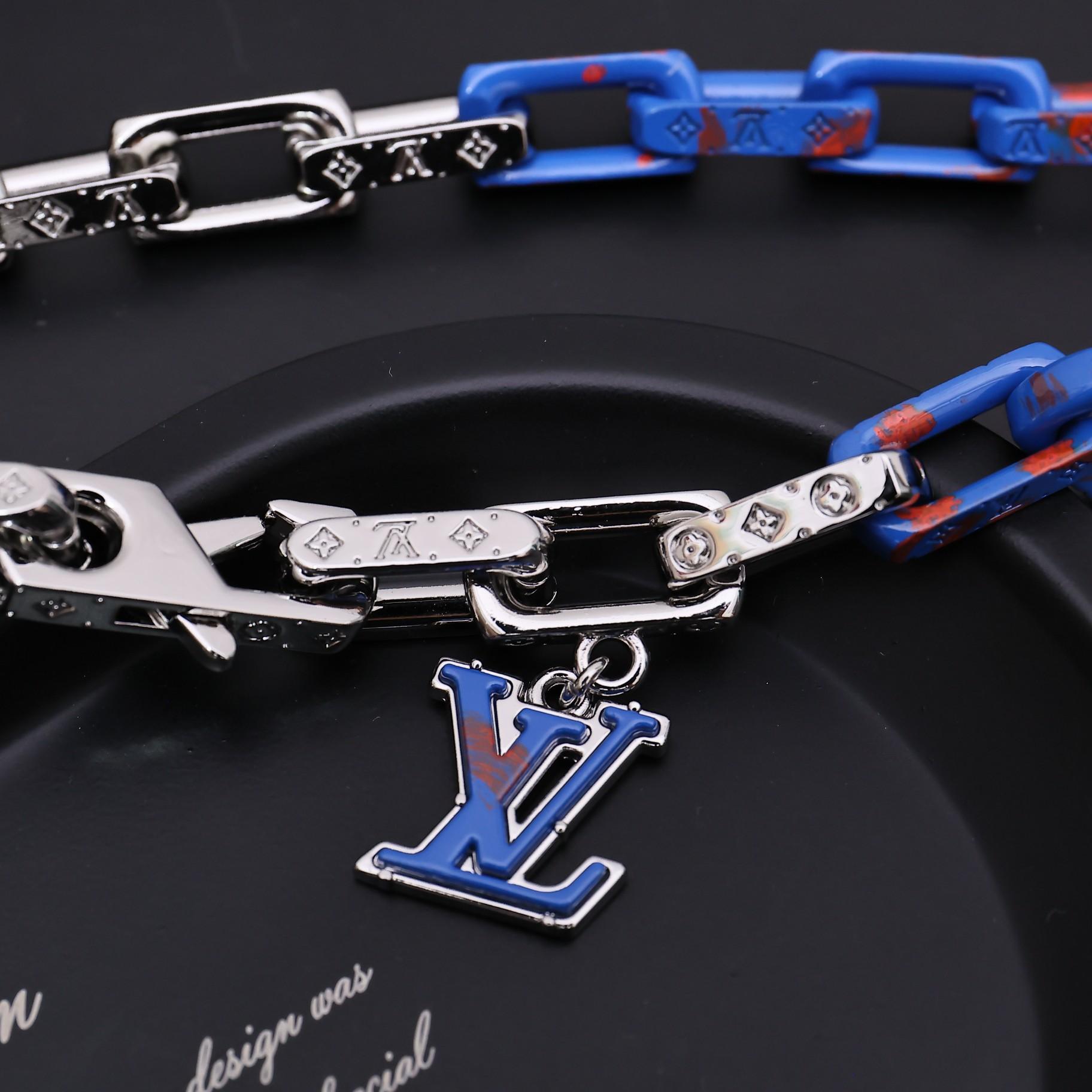Louis Vuitton Monogram Chain Necklace   M01494 - PerfectKickZ