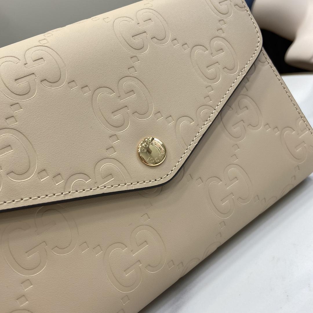 Gucci GG Chain Wallet - PerfectKickZ