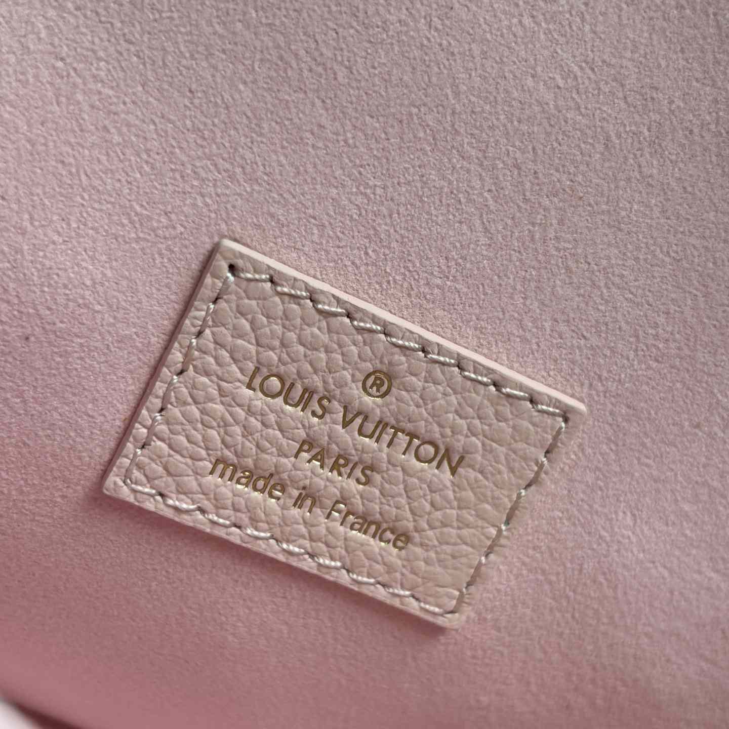Louis Vuitton Nano Diane   M83566 - PerfectKickZ