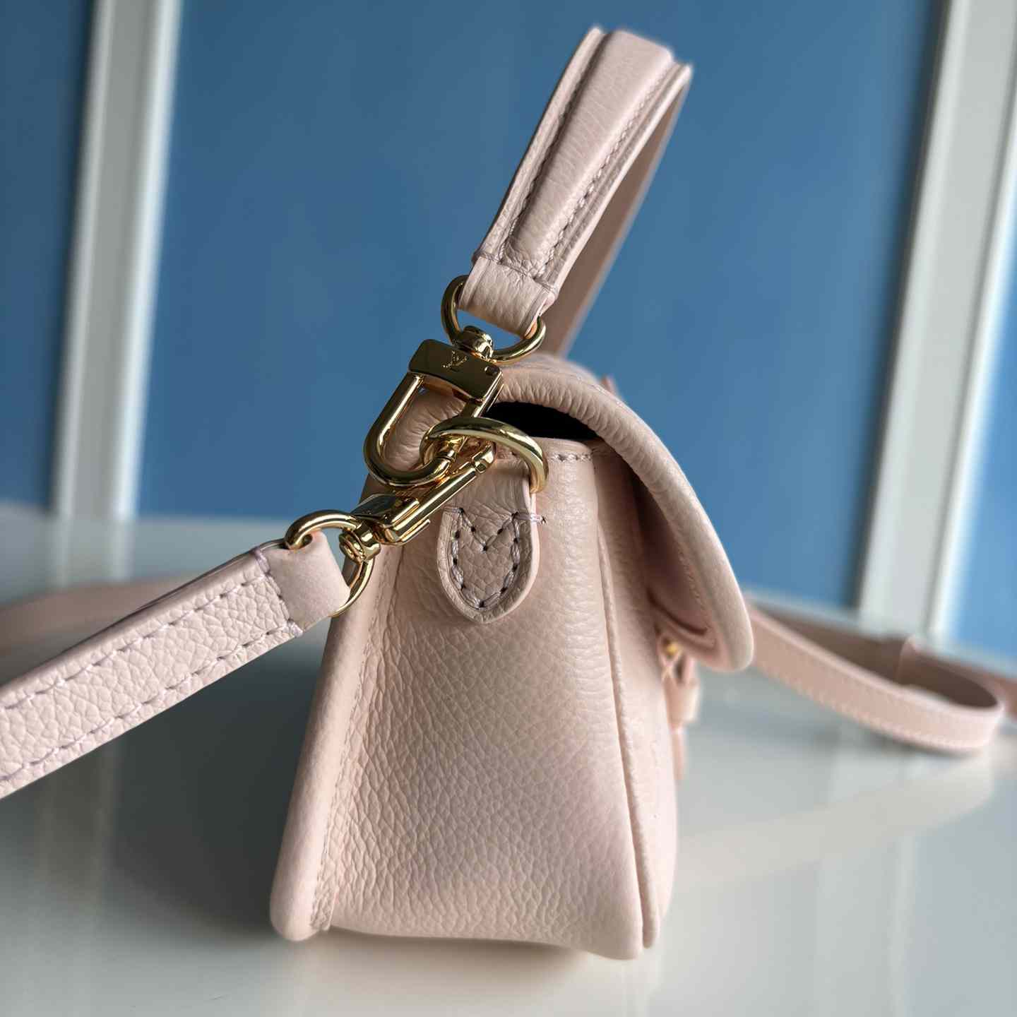 Louis Vuitton Nano Diane   M83566 - PerfectKickZ