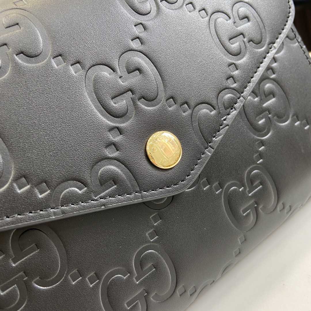 Gucci GG Chain Wallet - PerfectKickZ