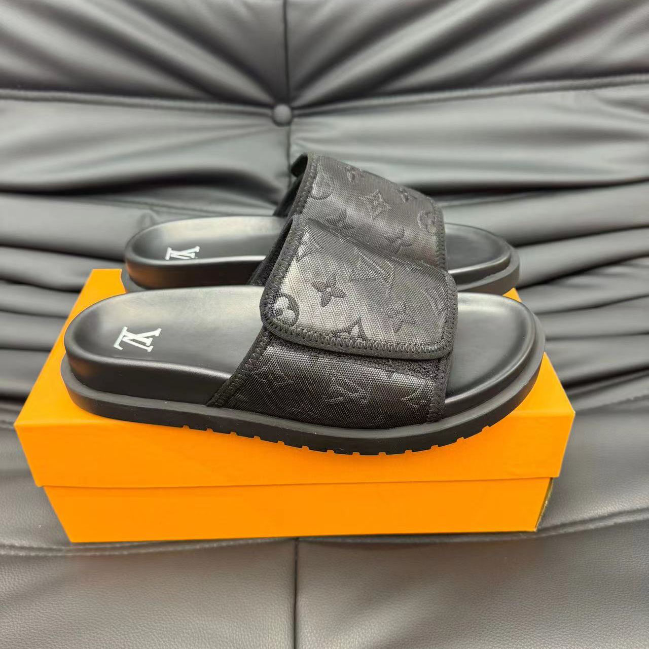 Louis Vuitton Miami Mule         1A9Z60 - PerfectKickZ