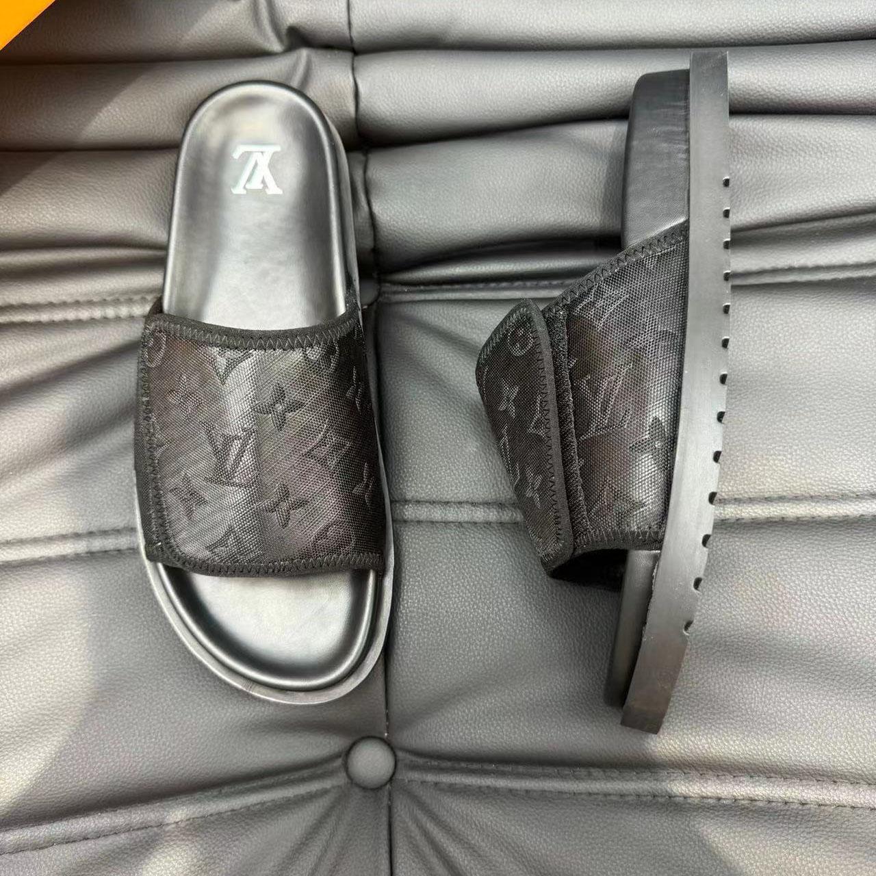 Louis Vuitton Miami Mule         1A9Z60 - 