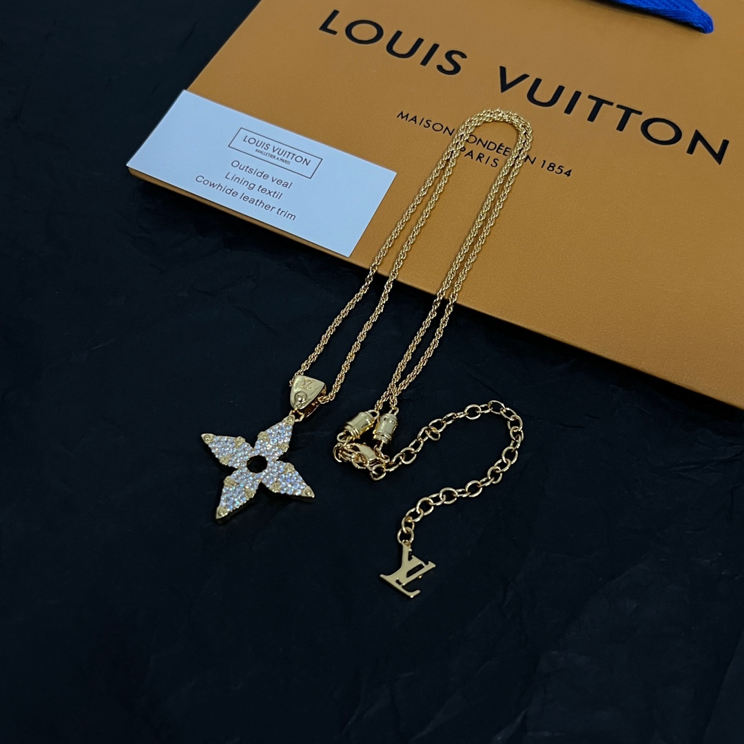 Louis Vuitton LV Rope Pendant   M01751 - PerfectKickZ