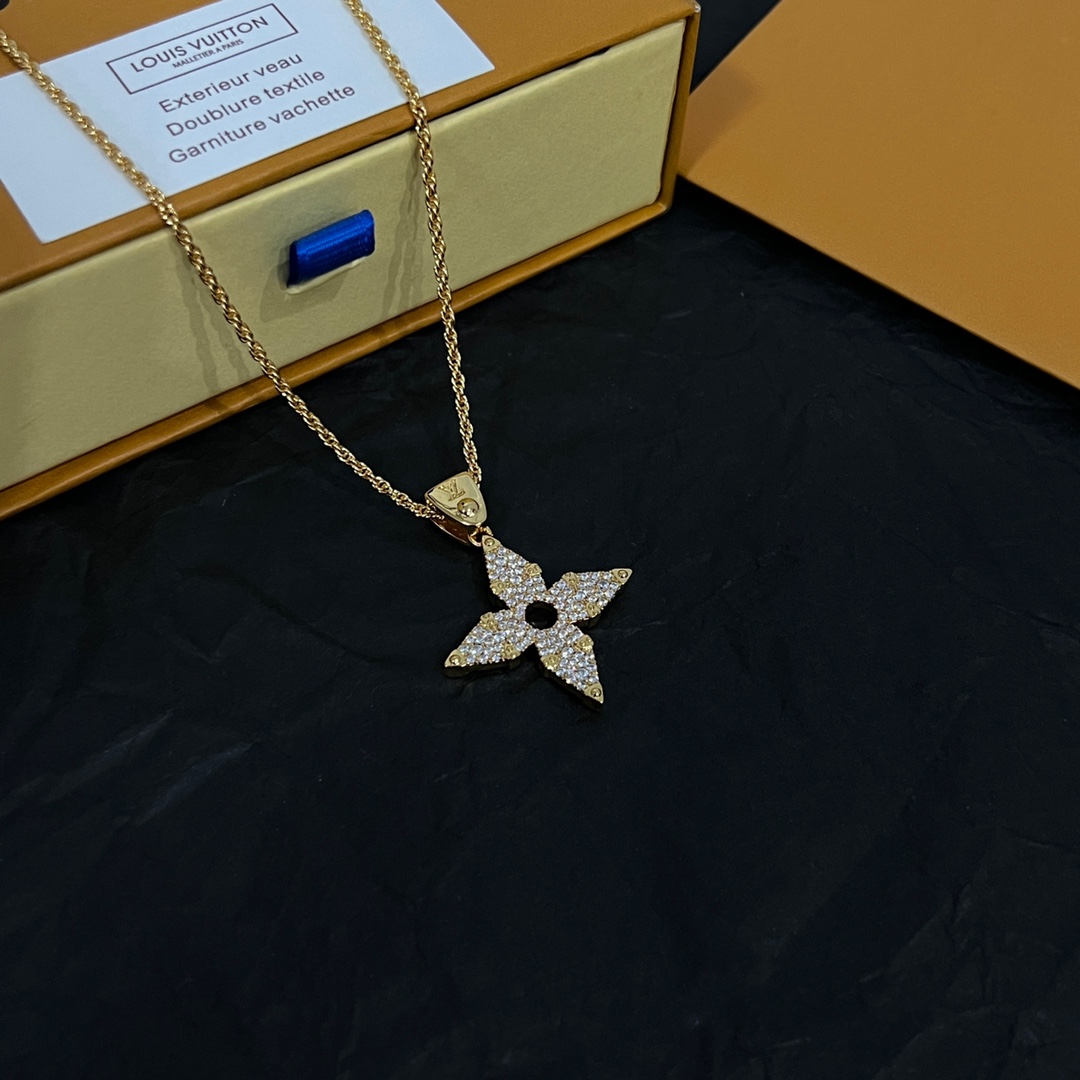 Louis Vuitton LV Rope Pendant   M01751 - PerfectKickZ